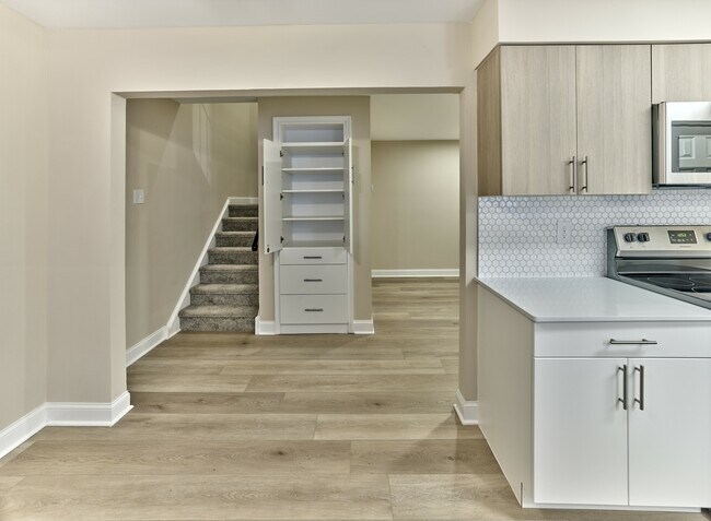 Cocina Woods Edge de 3 dormitorios con almacenamiento integrado - Woods Edge