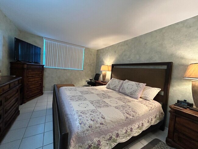 Foto del edificio - 3540 S Ocean Blvd