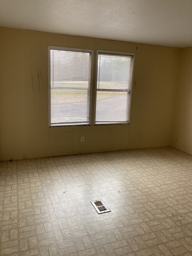 Building Photo - Mobile Home Near Pelham Rd