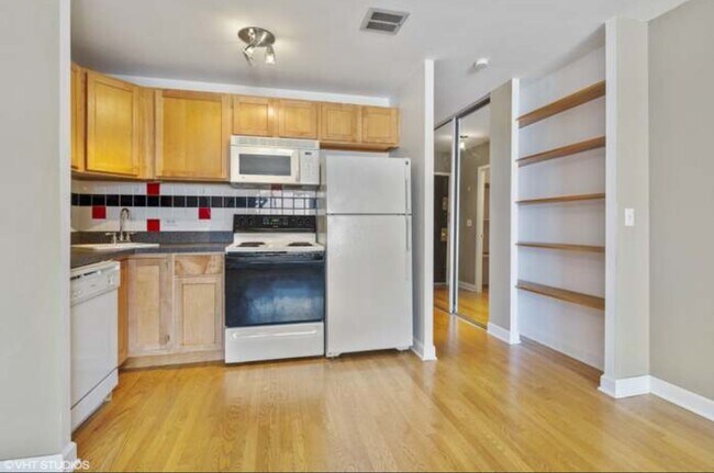 Foto del edificio - 607 W Wrightwood Ave