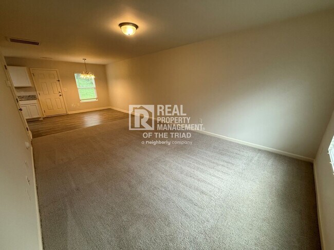 Foto del edificio - 3918 Vershire Ave