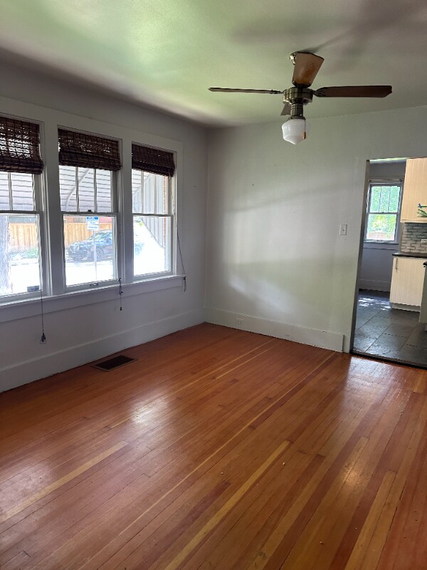 Foto del edificio - 691 S Emerson St