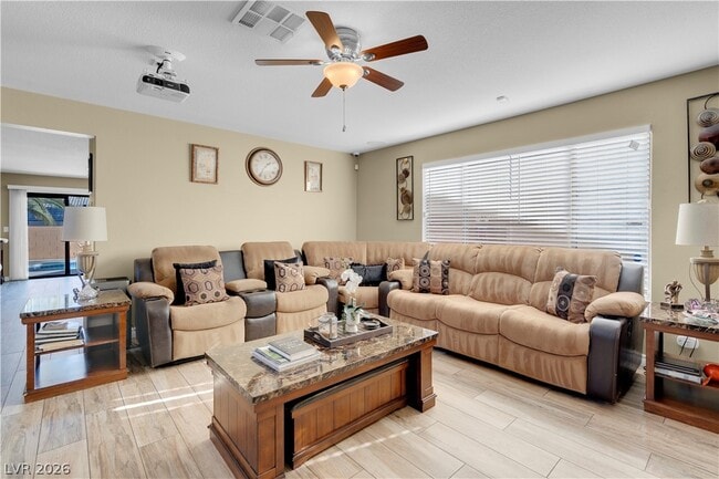 Building Photo - 3949 N Rhine Way