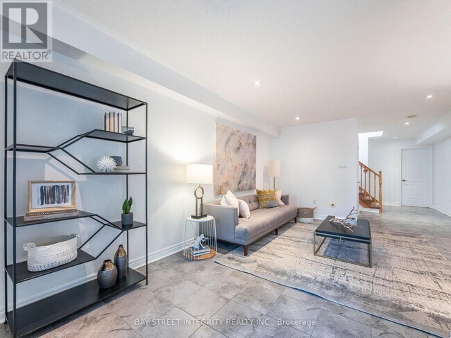 Photo du bâtiment - 96 Woodbine Ave