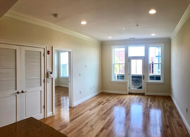 Foto del edificio - 1210 R St NW