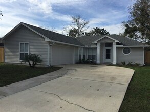 Building Photo - 2454 Ambrosia Dr