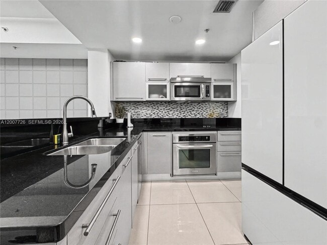 Foto del edificio - 253 NE 2nd St