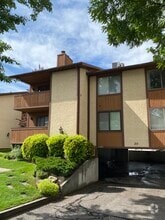 Building Photo - 1087 Countrywoods Cir