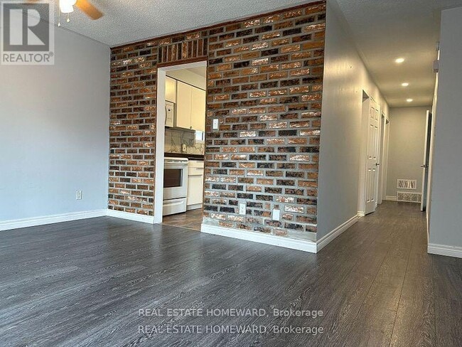 Building Photo - 511 Harris Ct