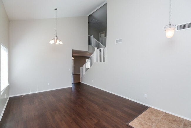 Foto del edificio - 960 N 168th Dr