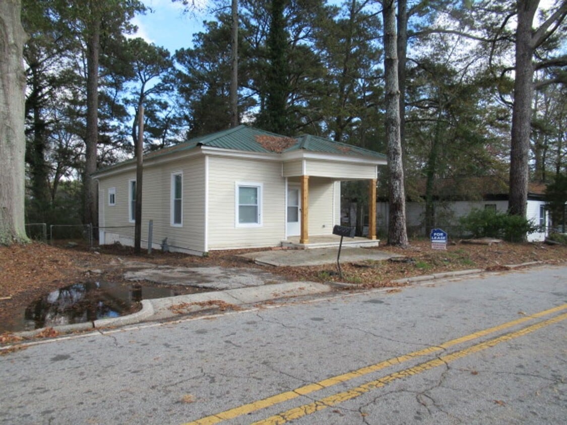 Foto principal - 609 N Aycock St