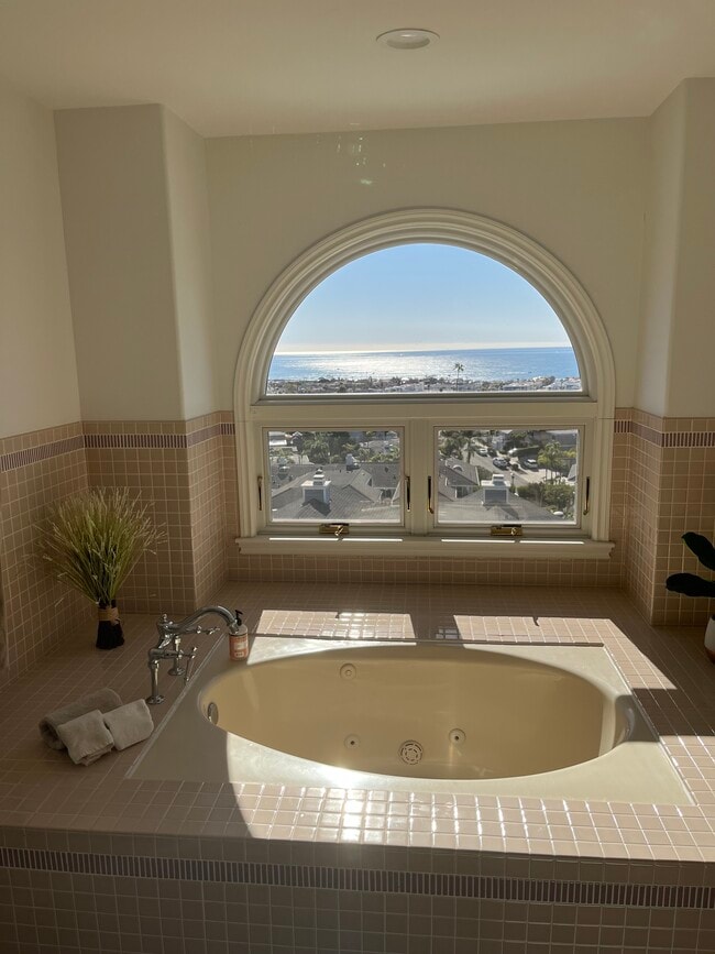 Building Photo - 24432 Alta Vista Dr