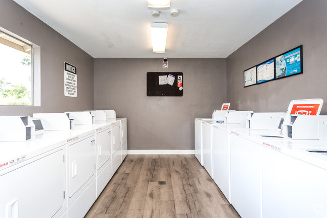 Laundry Room - Auburn Creek Apartments