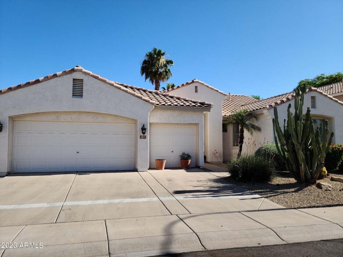 Primary Photo - 1833 W Lark Dr
