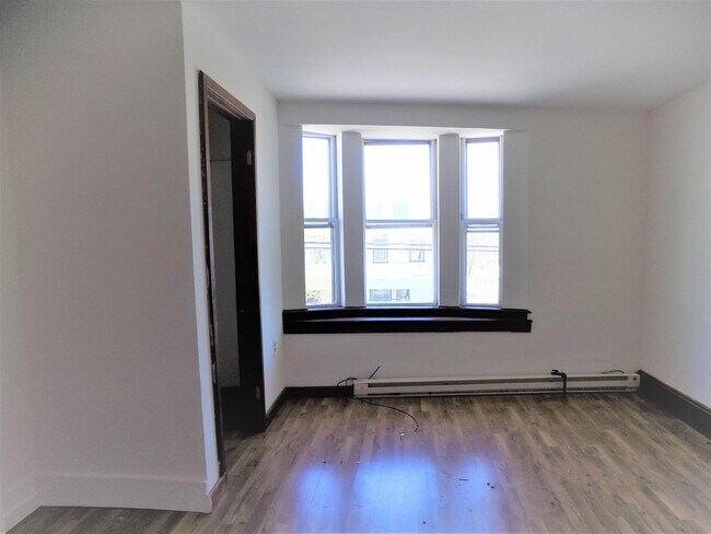 Building Photo - 511-513 Washington Ave