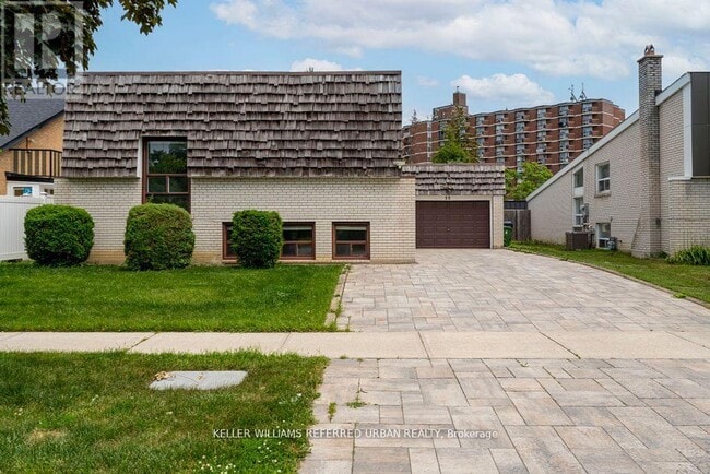 Building Photo - 52 Masseygrove Crescent