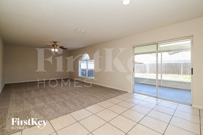 Building Photo - 12742 Lake Vista Dr