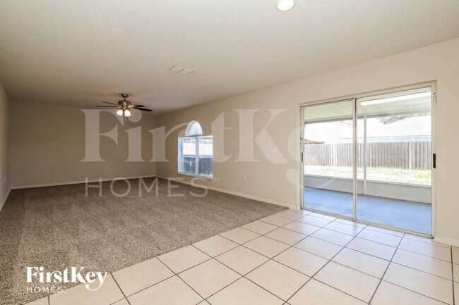 Foto del edificio - 12742 Lake Vista Dr