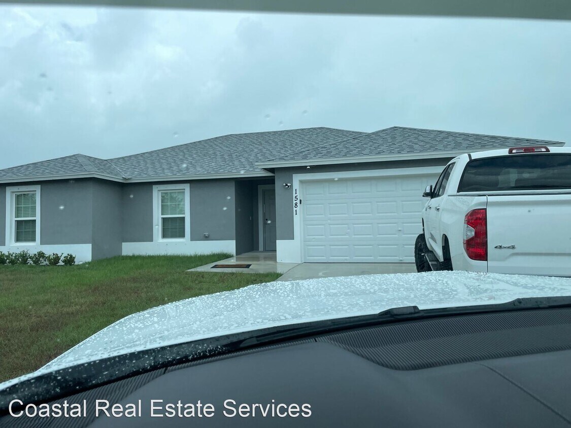 Foto principal - 4 br, 2 bath House - 1581 SW Apricot Road