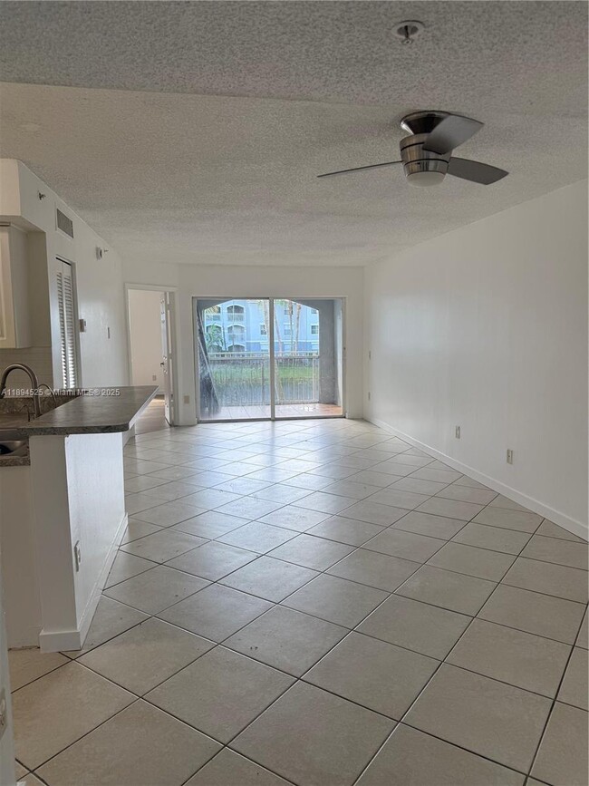 Foto del edificio - 9650 NW 2nd St