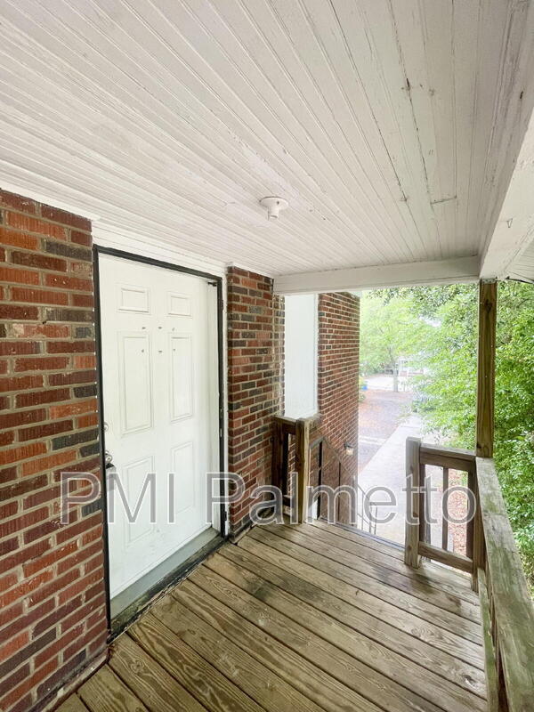 Building Photo - 1717 Burnham St