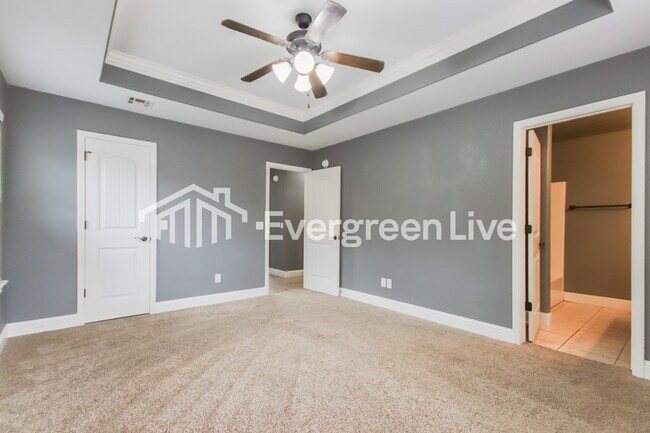 Building Photo - 409 E McCann Rd