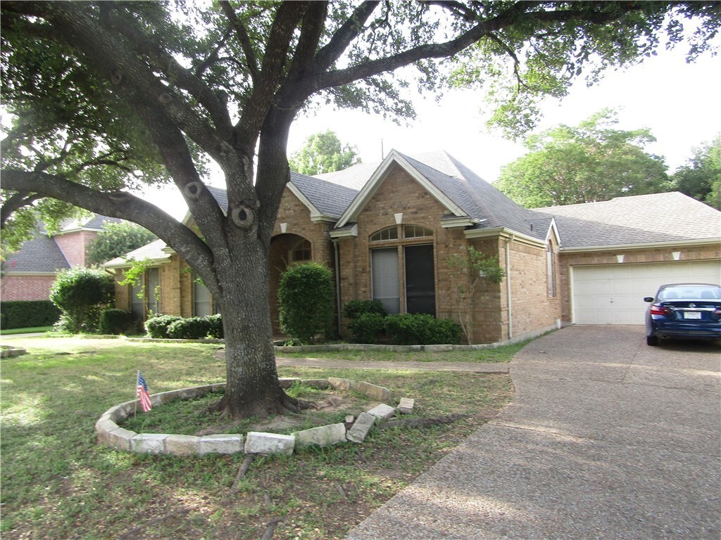 Primary Photo - 7708 Blue Lilly Dr