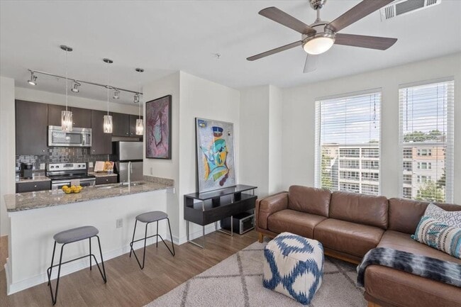 Building Photo - 1900 Barton Springs Rd