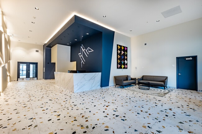 Photo du bâtiment - West Village Towers