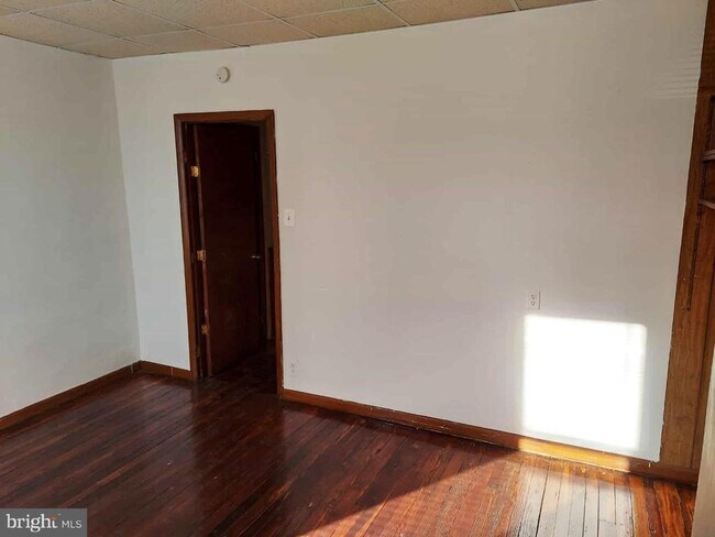 Foto del edificio - 659 E Clearfield St