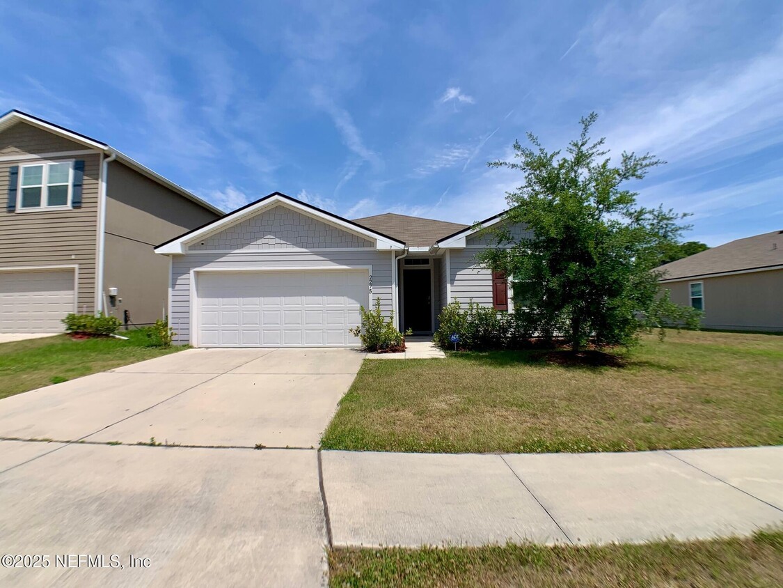 Foto principal - 2275 Willow Springs Dr