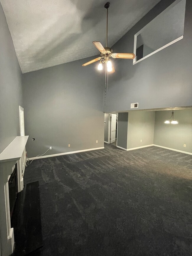 Building Photo - 1652 Northridge Dr