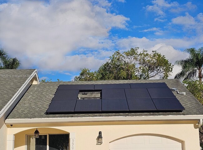 Foto del edificio - 9901 NW 51st Ln
