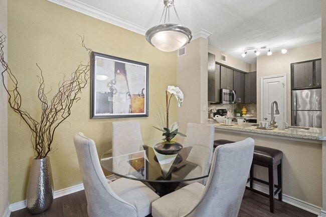 Building Photo - Comfort, Style & $500 Off Your First Month