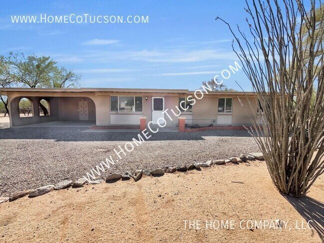 Building Photo - 8905 N Hickory Dr