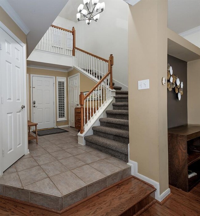 Foto del edificio - 110 N Valley Oaks Cir