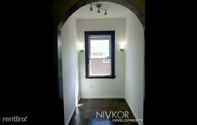 2 br, 1 bath - 85 Edgewood Ave Unit 1W - 2 br, 1 bath  - 85 Edgewood Ave Unit 1W
