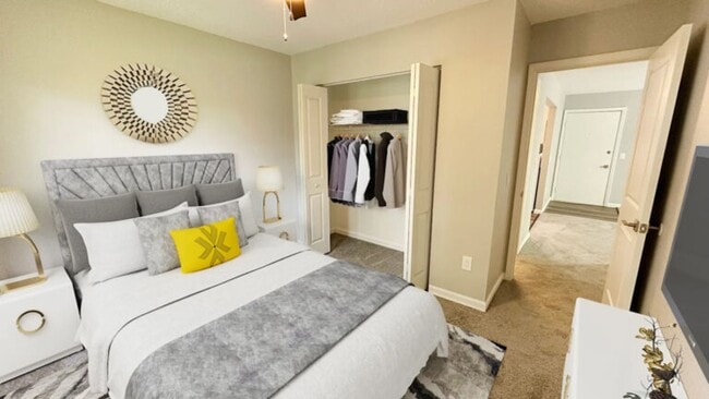 Building Photo - Peppertree Apartments