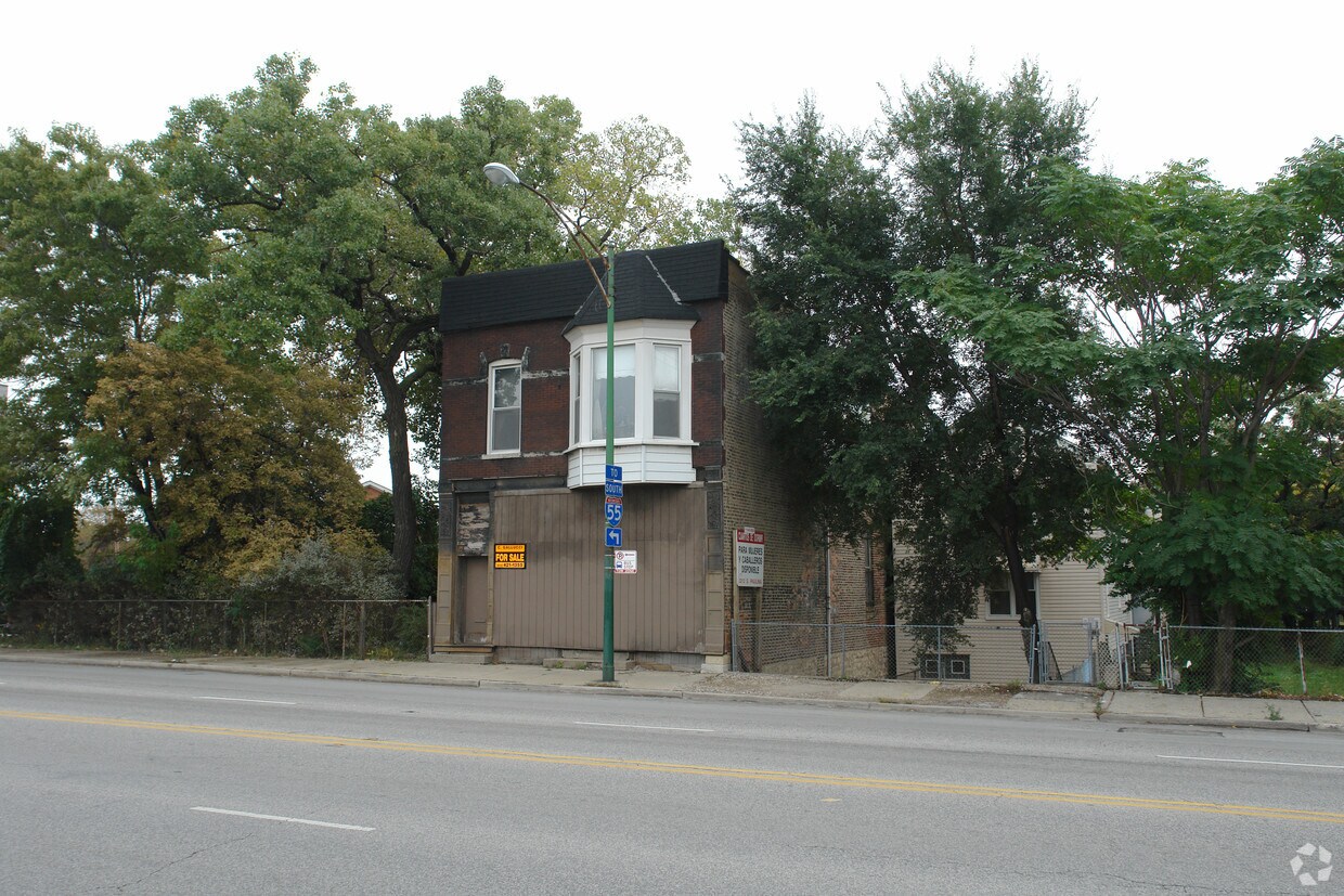 Primary Photo - 3199 S Archer Ave