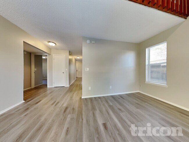 Foto del edificio - 606 Radnor Ln