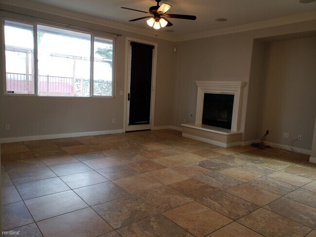 Building Photo - 5 br, 4 bath House - 39 Plaza Avila