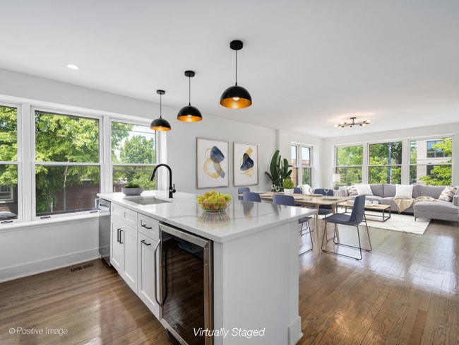 Building Photo - 3557 N Bell Ave