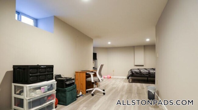 Building Photo - 117 Glenville Ave