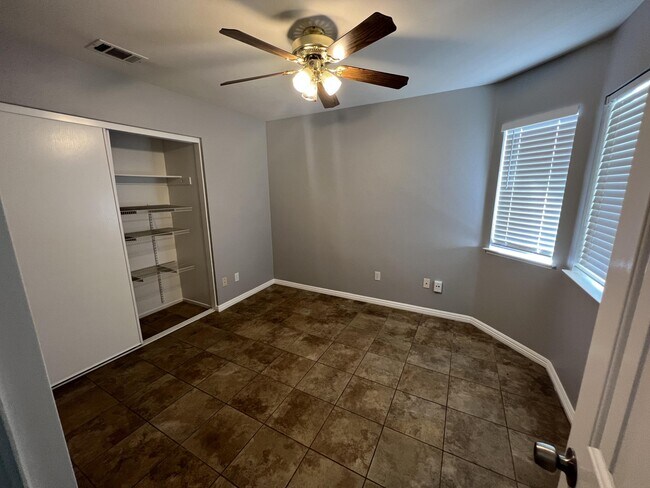 Building Photo - 39434 Obsidian Ct