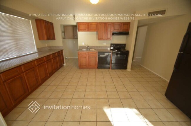 Foto del edificio - 220 E 9th Dr
