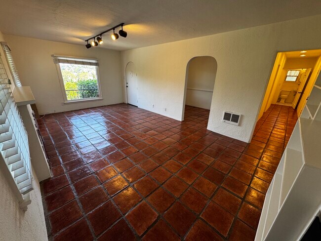 Sala de estar - 2343 Earl St