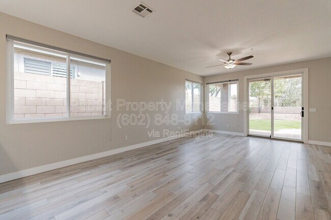 Foto del edificio - 24931 N 74th Pl