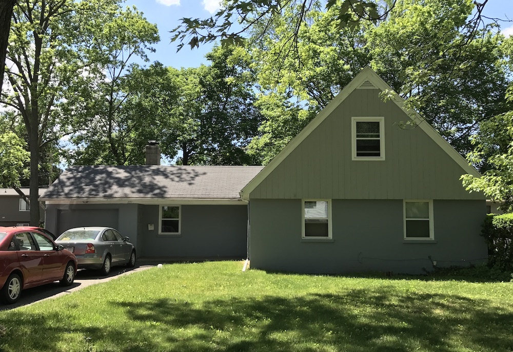 Primary Photo - 221 Spartan Ave