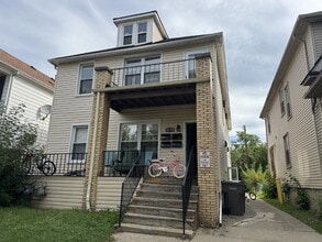 Building Photo - 4224 Lois St