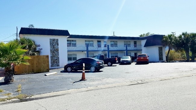 Exterior - 350 Apartments